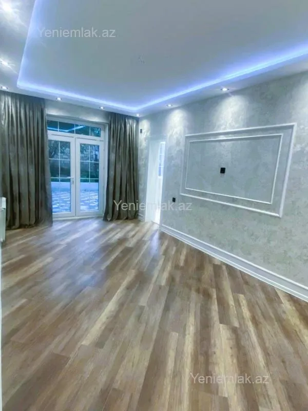Satılır 3 otaqlı köhnə tikili 70 m²