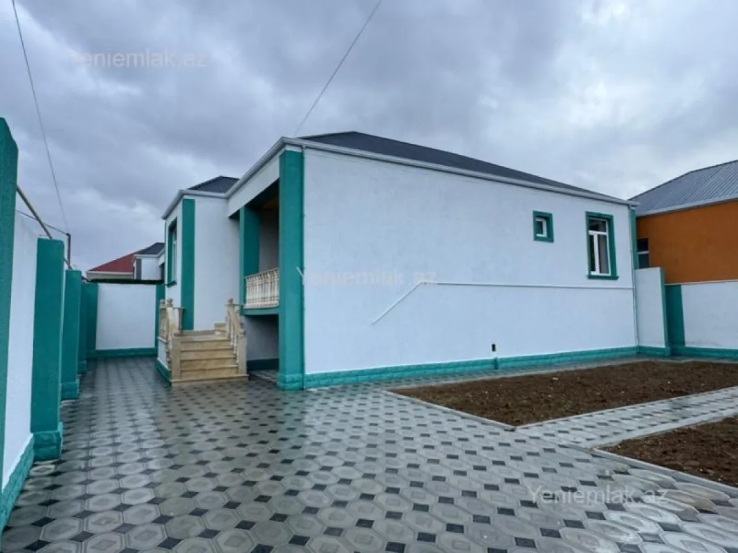 Satılır 4 otaqlı həyət evi 130 m²