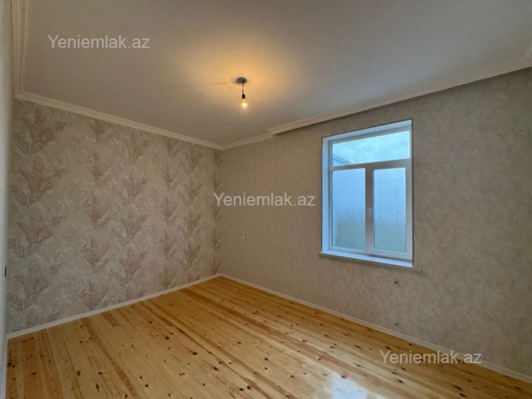 Satılır 4 otaqlı həyət evi 130 m²