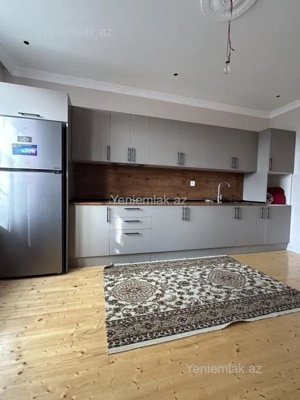 Satılır 7 otaqlı həyət evi 264 m²