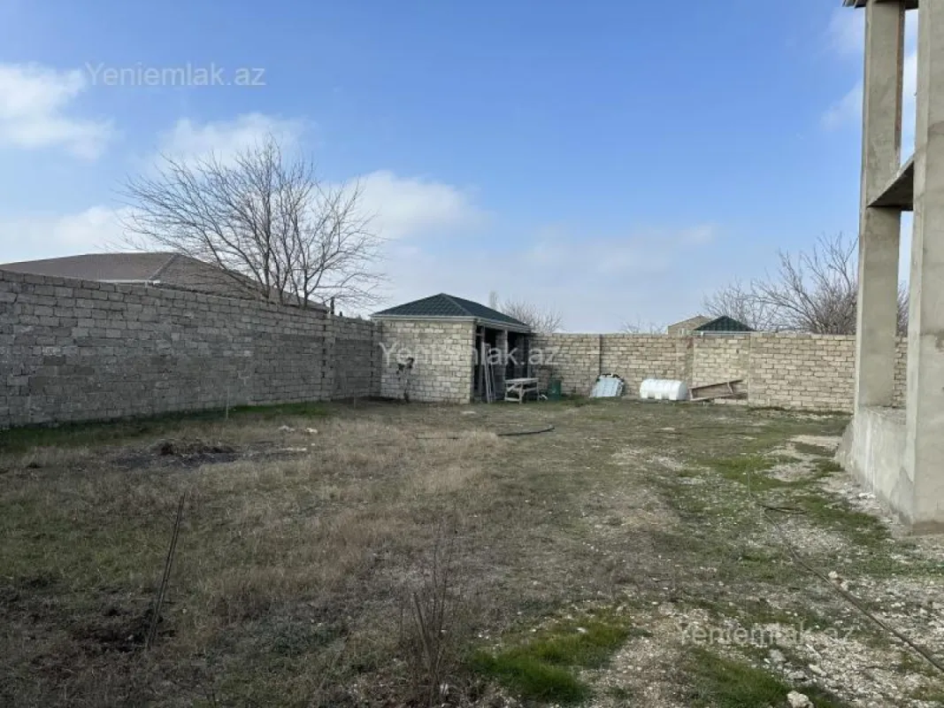 Satılır 7 otaqlı həyət evi 264 m²