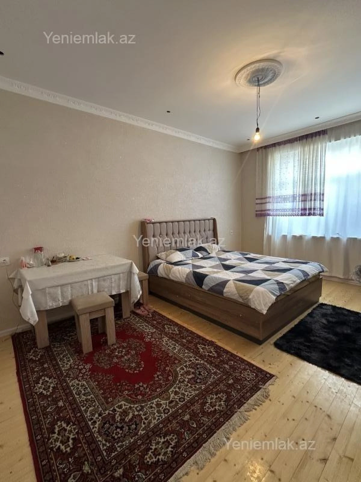 Satılır 7 otaqlı həyət evi 264 m²