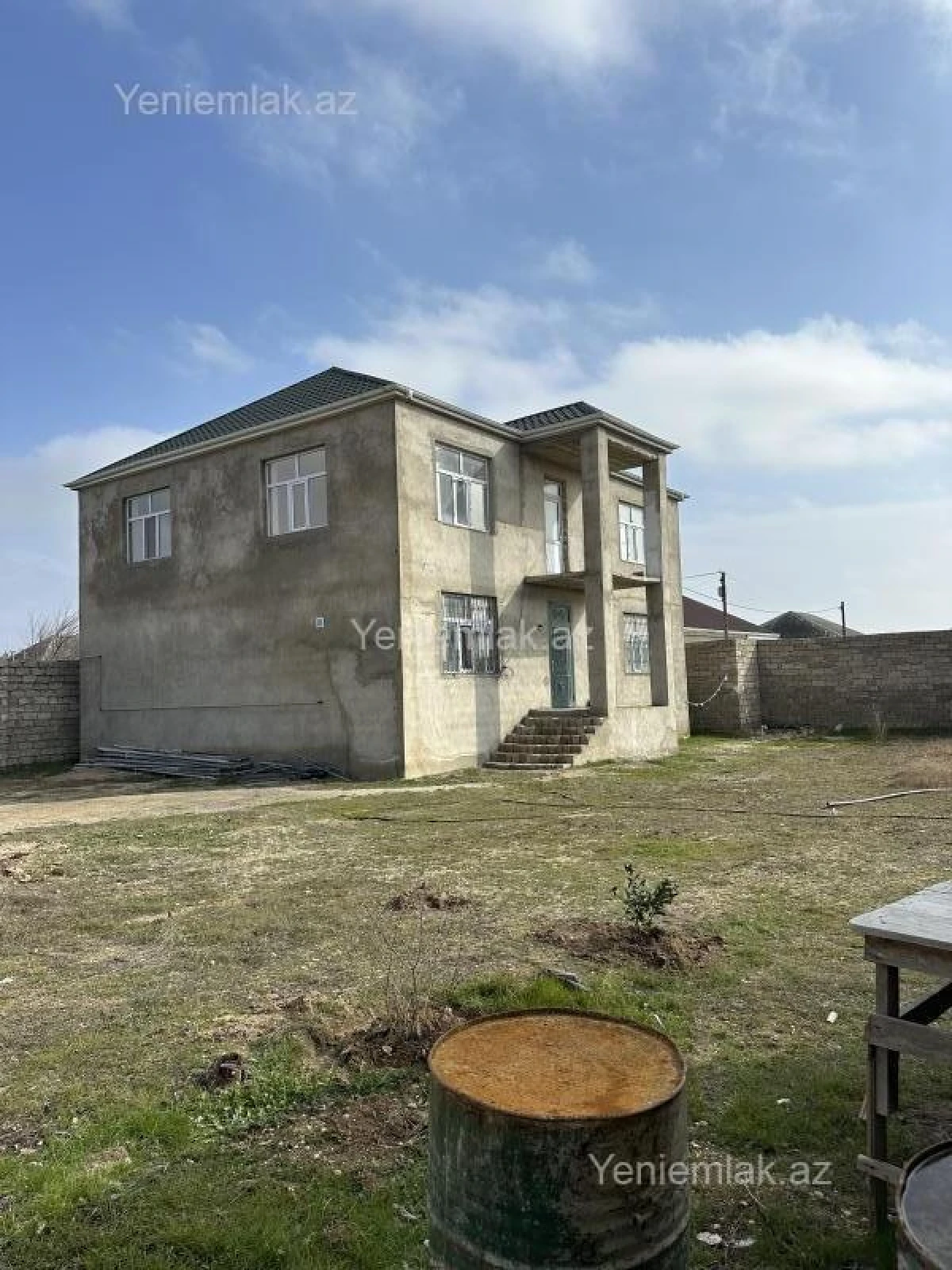 Satılır 7 otaqlı həyət evi 264 m²