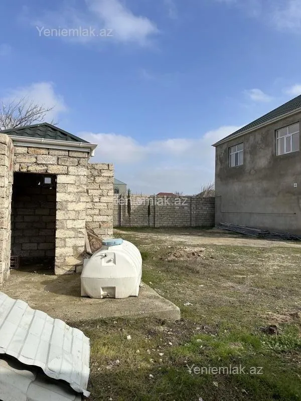 Satılır 7 otaqlı həyət evi 264 m²