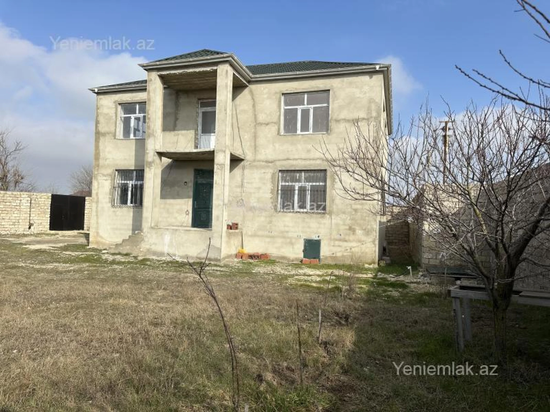 Satılır 7 otaqlı həyət evi 264 m²