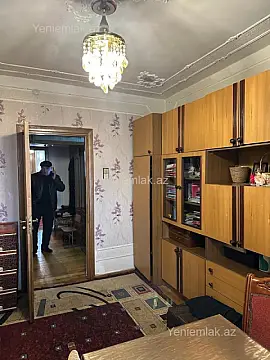 Satılır 4 otaqlı köhnə tikili 85 m²