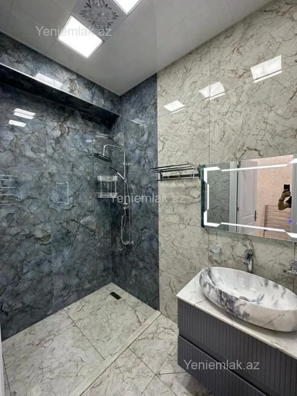 Satılır 2 otaqlı yeni tikili 101 m²