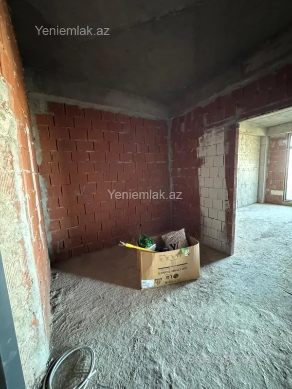Satılır 2 otaqlı yeni tikili 93 m²