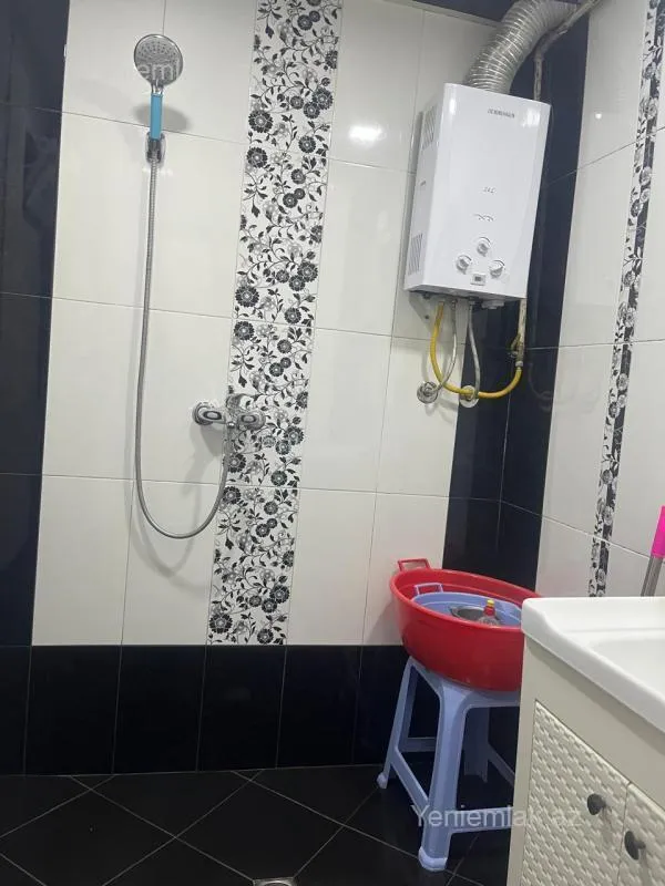 Satılır 3 otaqlı köhnə tikili 72 m²