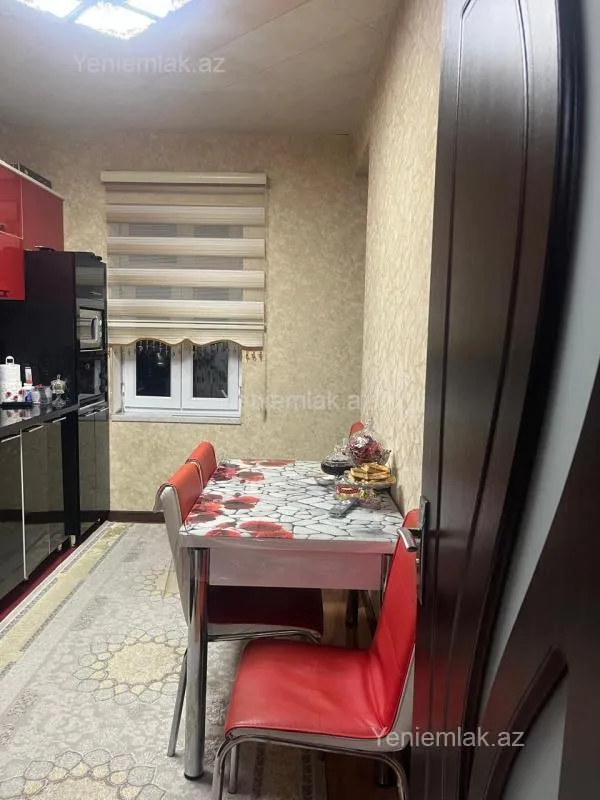 Satılır 3 otaqlı köhnə tikili 72 m²