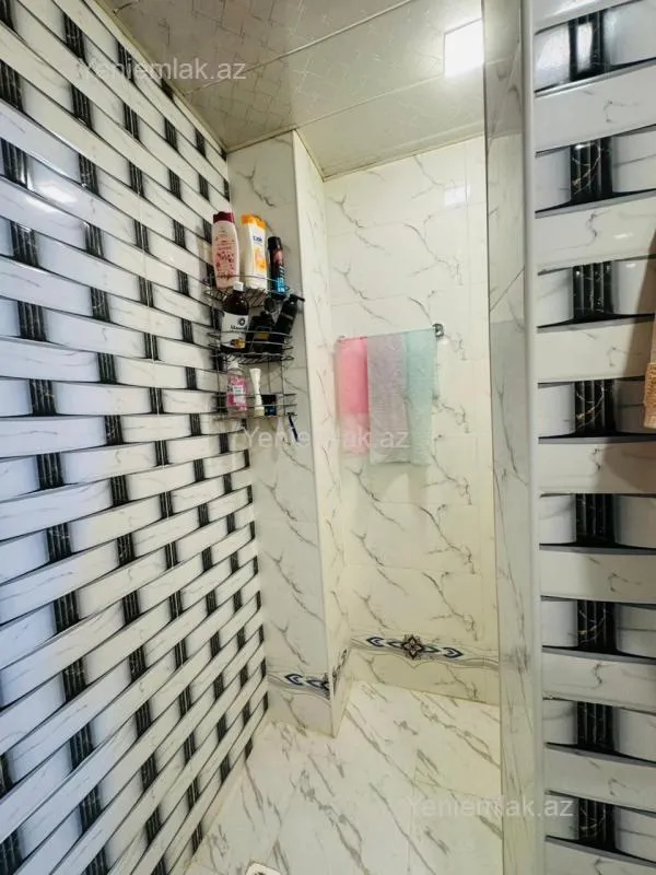 Satılır 4 otaqlı köhnə tikili 100 m²