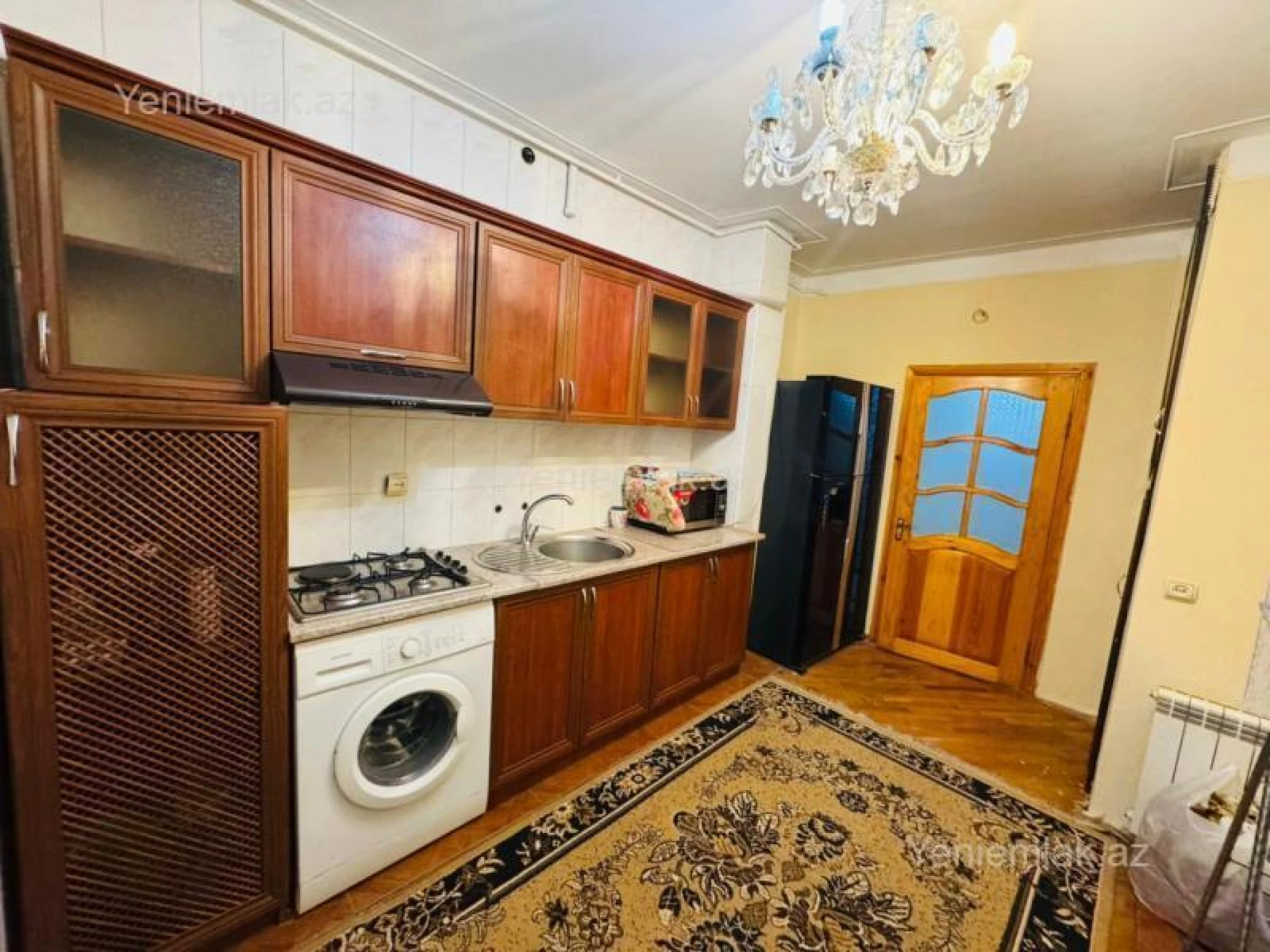 Satılır 4 otaqlı köhnə tikili 100 m²