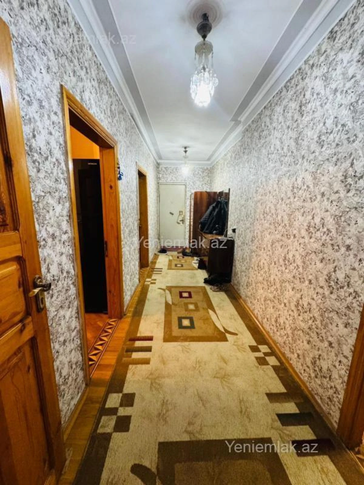 Satılır 4 otaqlı köhnə tikili 100 m²