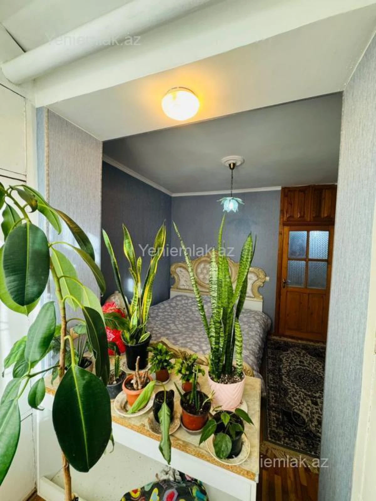 Satılır 4 otaqlı köhnə tikili 100 m²