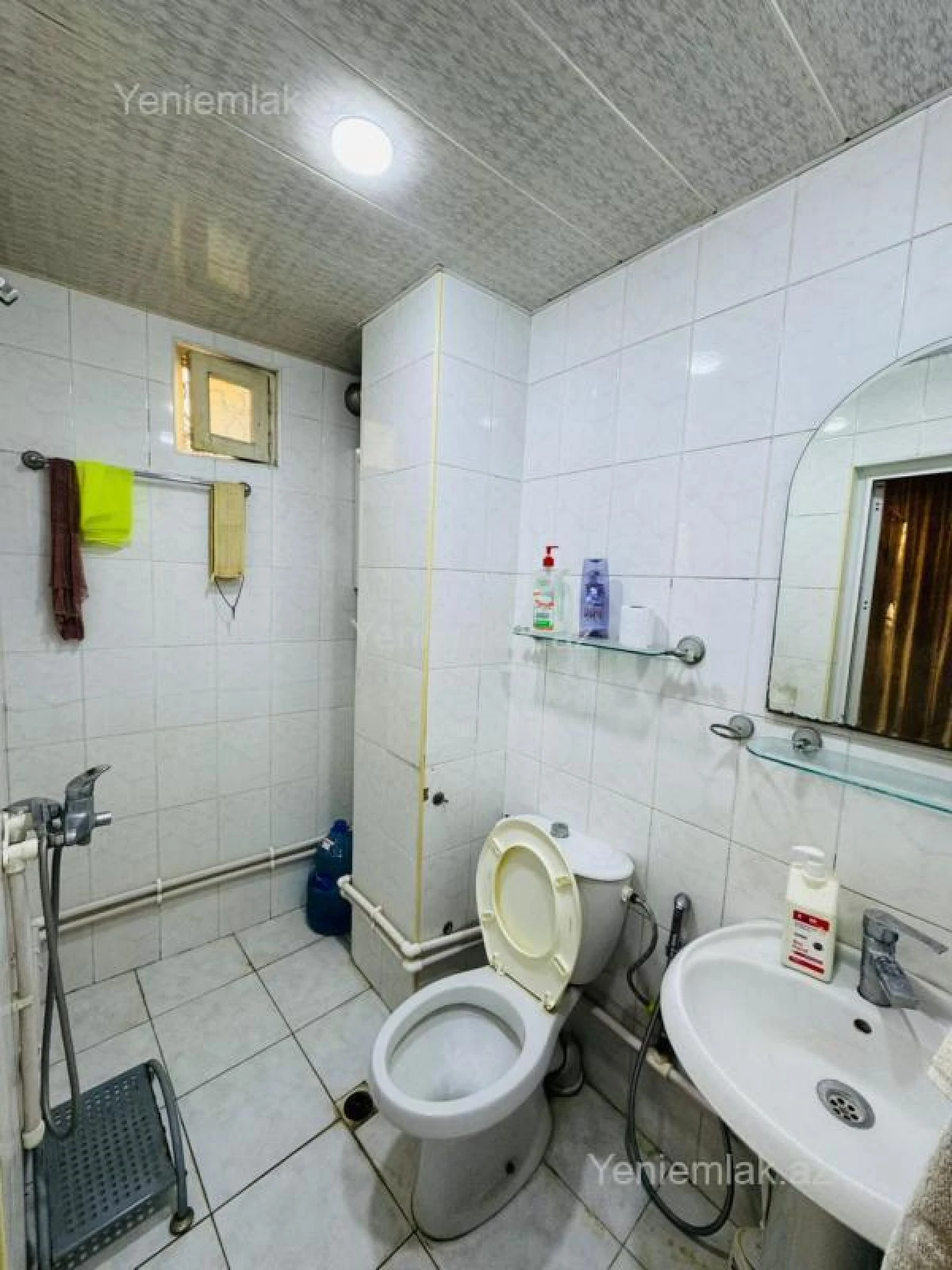 Satılır 4 otaqlı köhnə tikili 100 m²