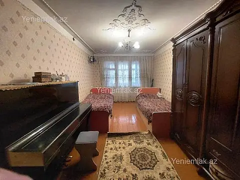 Satılır 4 otaqlı köhnə tikili 90 m²