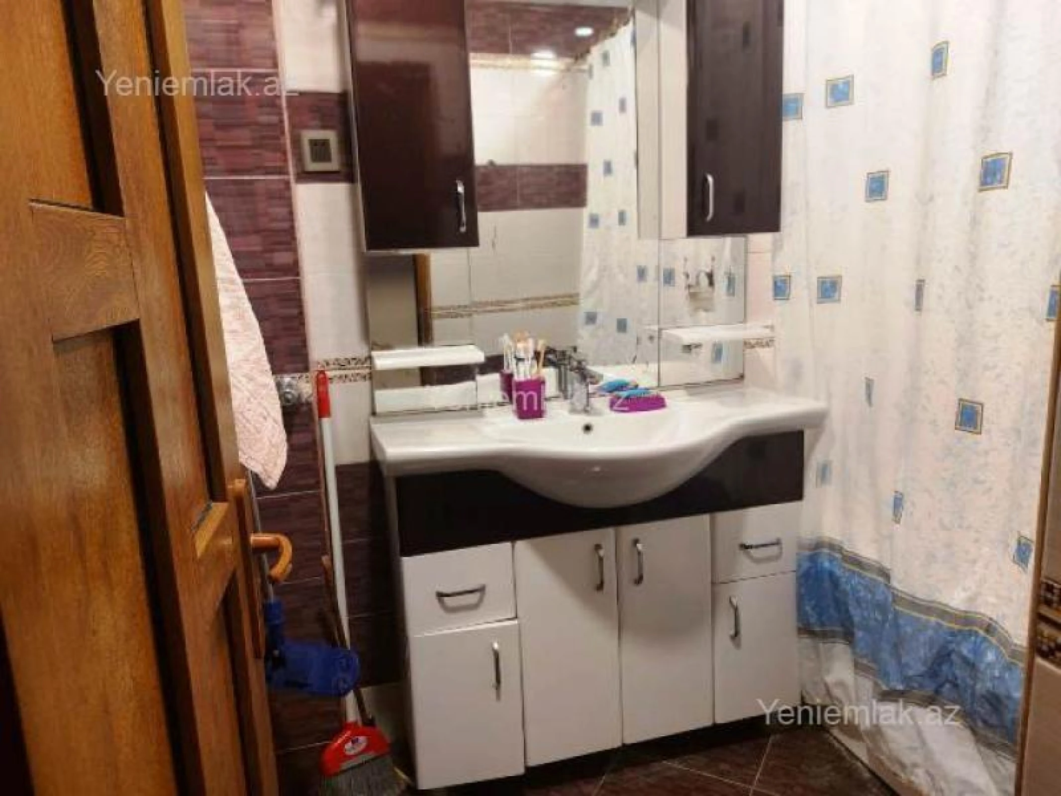 Satılır 4 otaqlı köhnə tikili 90 m²