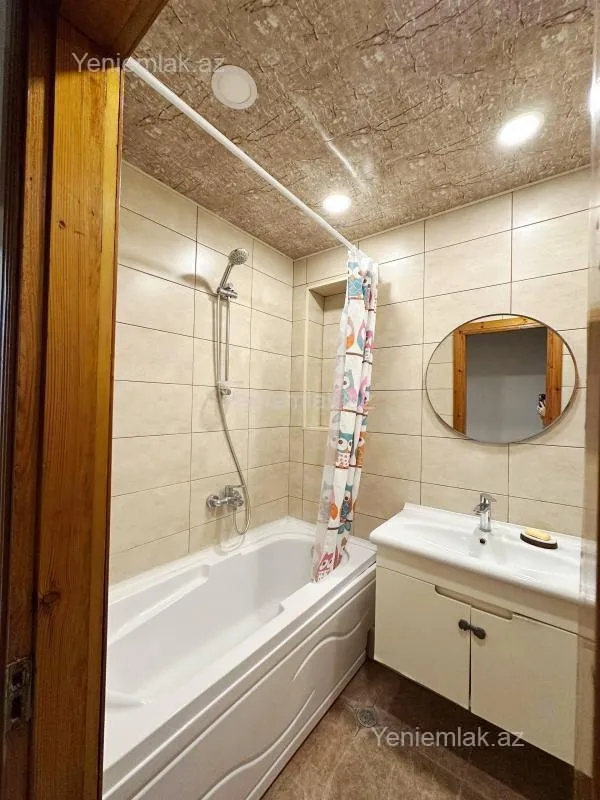 Satılır 3 otaqlı köhnə tikili 85 m²