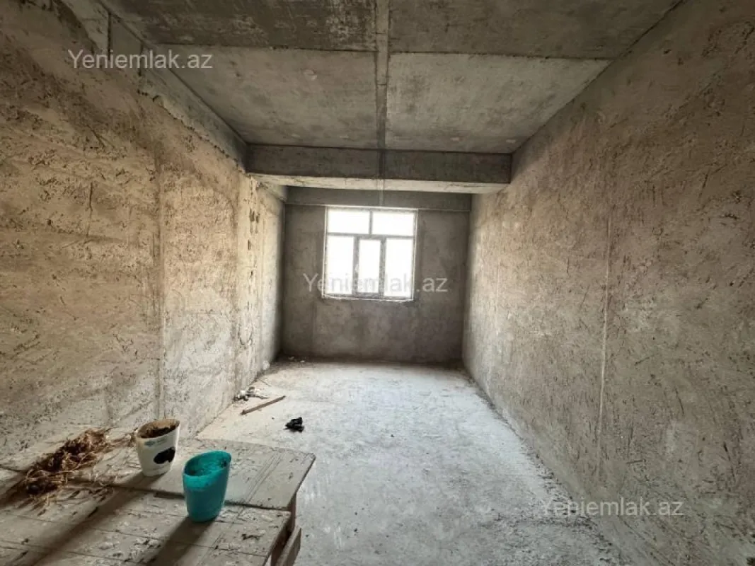 Satılır 3 otaqlı yeni tikili 82 m²