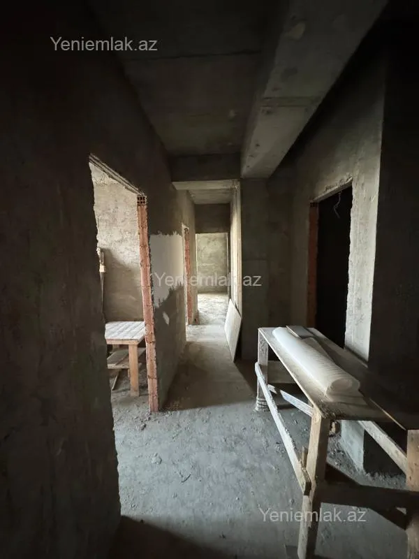 Satılır 3 otaqlı yeni tikili 82 m²