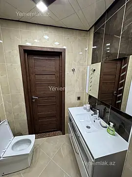 Satılır 4 otaqlı yeni tikili 150 m²