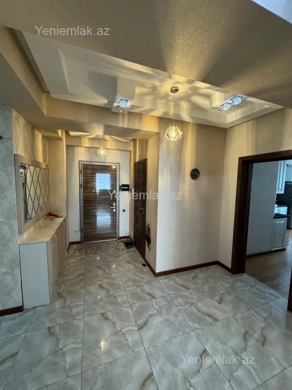 Satılır 4 otaqlı yeni tikili 150 m²