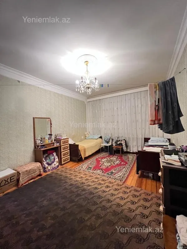 Satılır 3 otaqlı köhnə tikili 80 m²