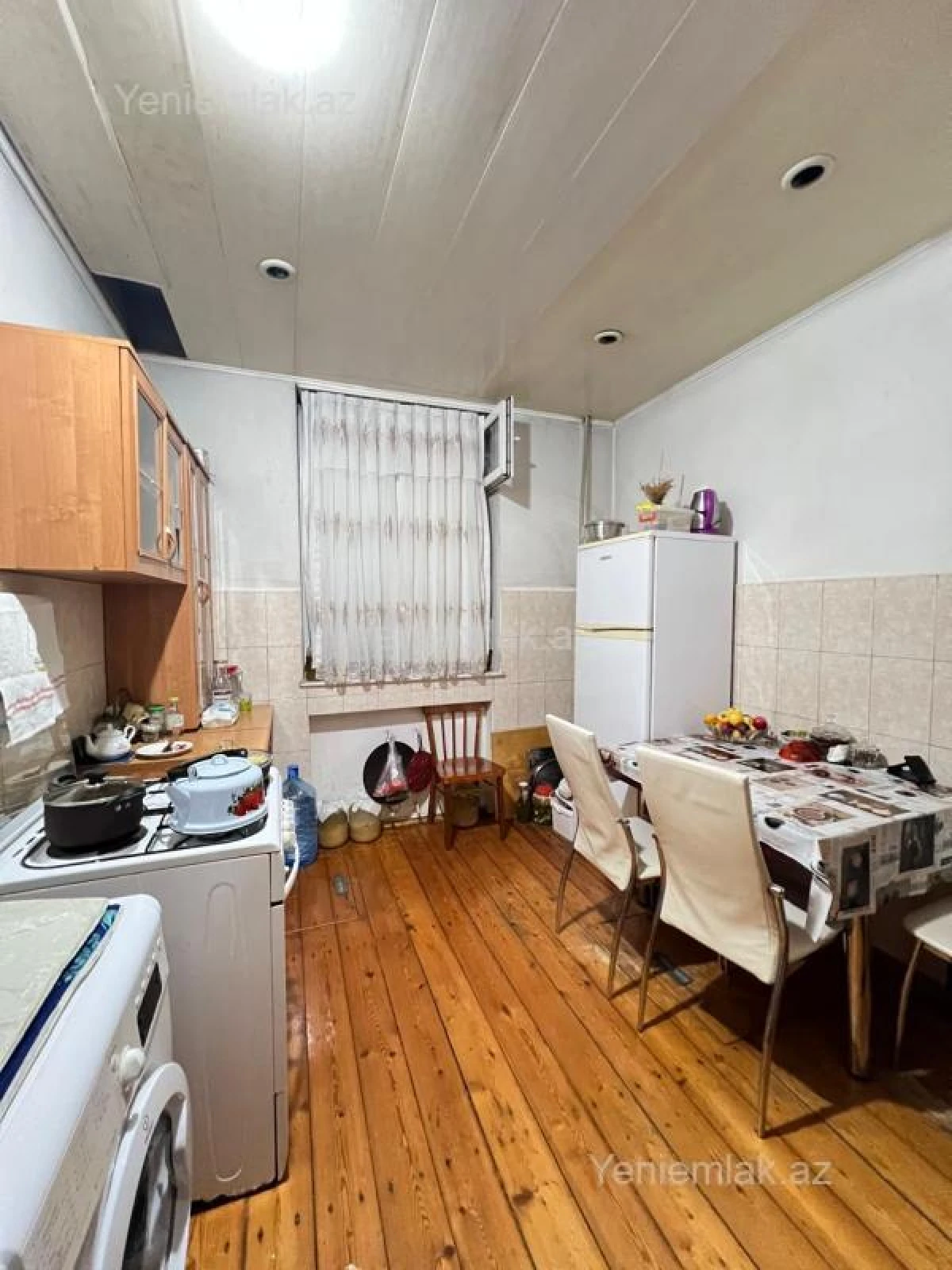 Satılır 3 otaqlı köhnə tikili 80 m²