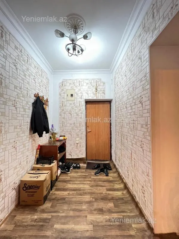 Satılır 3 otaqlı köhnə tikili 80 m²