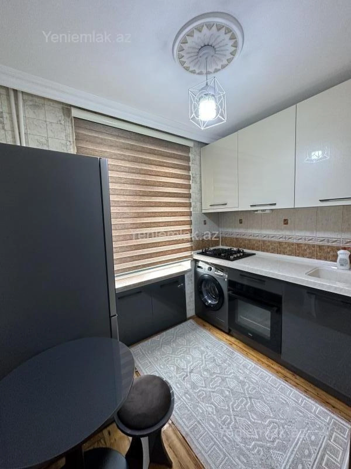 Satılır 3 otaqlı köhnə tikili 70 m²