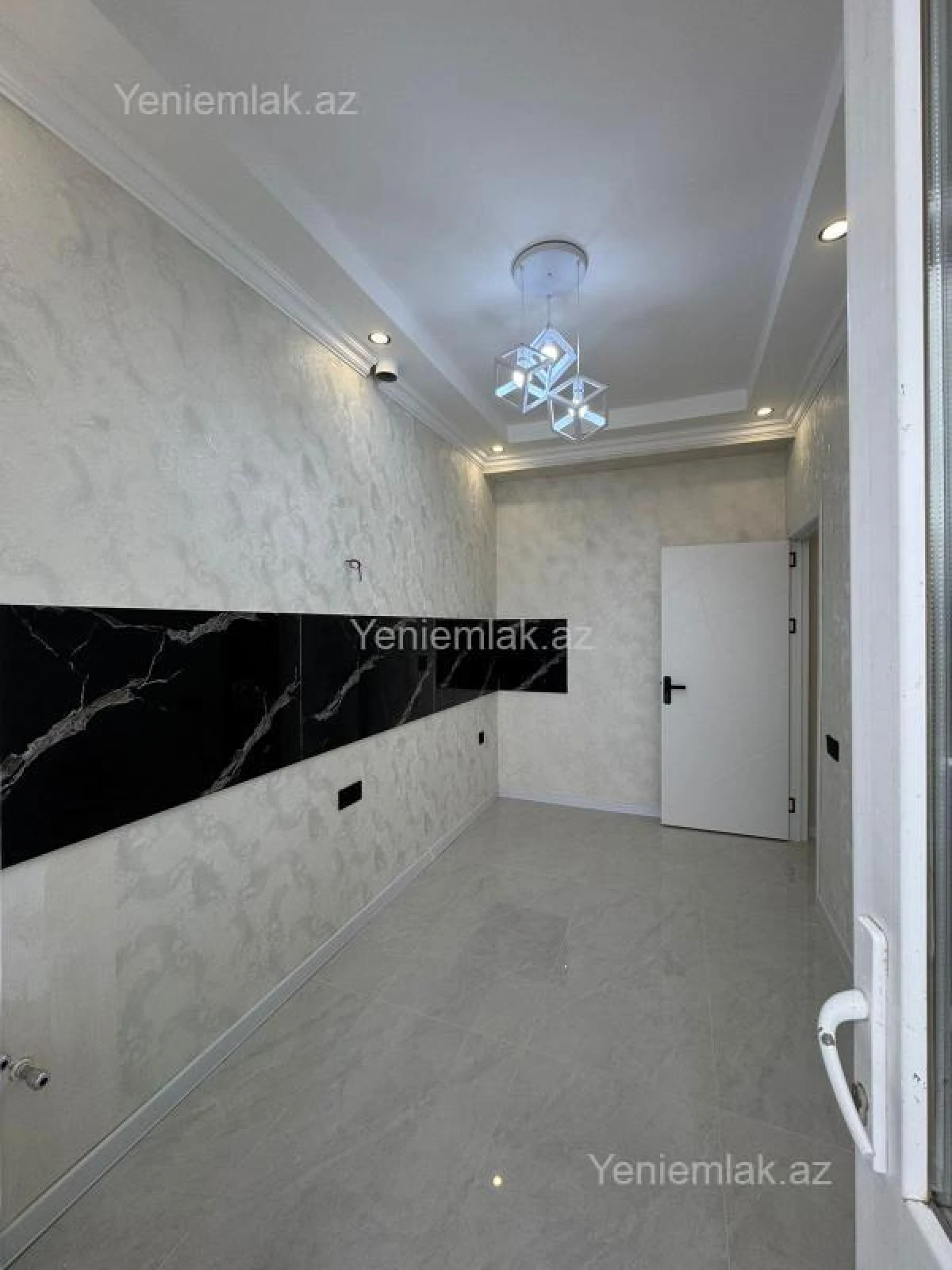 Satılır 3 otaqlı yeni tikili 80 m²