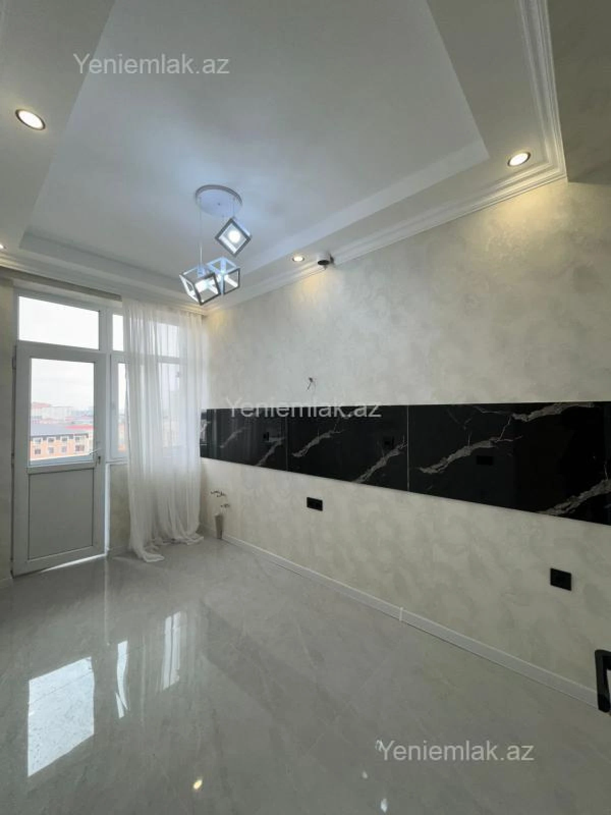 Satılır 3 otaqlı yeni tikili 80 m²