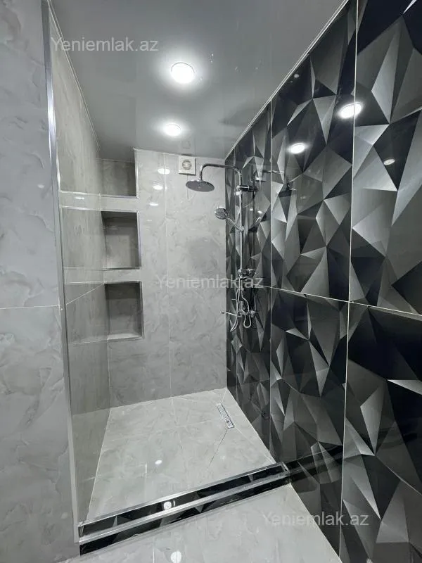 Satılır 3 otaqlı yeni tikili 80 m²