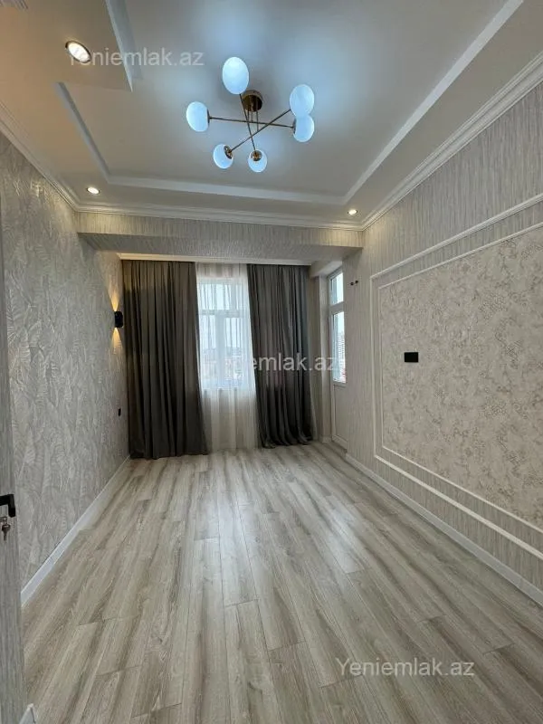 Satılır 3 otaqlı yeni tikili 80 m²