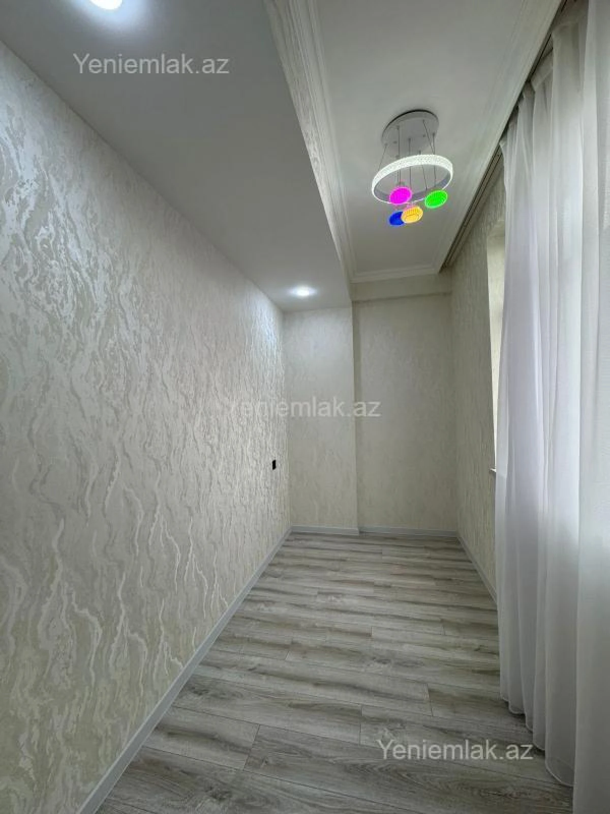 Satılır 3 otaqlı yeni tikili 80 m²