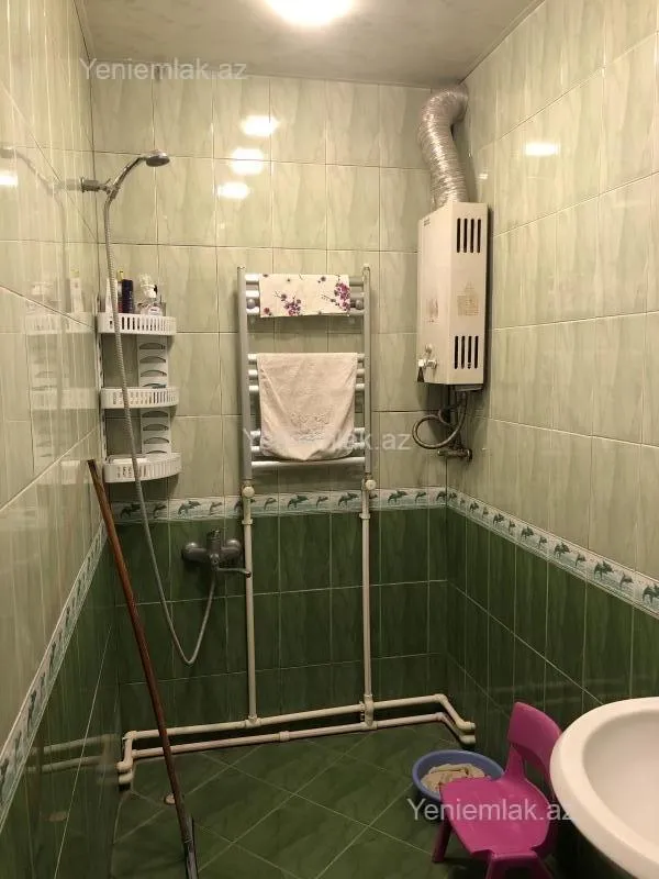 Satılır 3 otaqlı köhnə tikili 80 m²