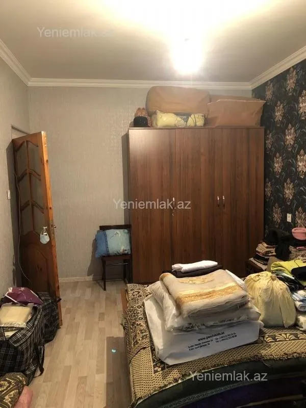 Satılır 3 otaqlı köhnə tikili 80 m²