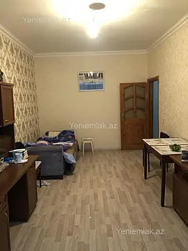 Satılır 3 otaqlı köhnə tikili 80 m²