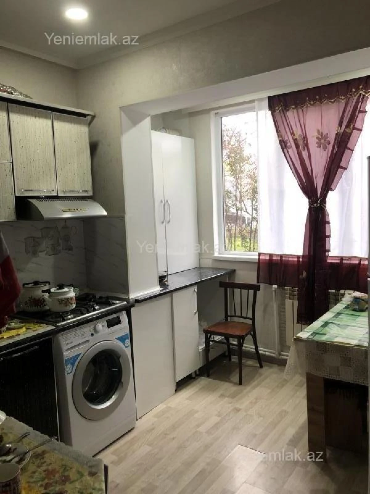 Satılır 3 otaqlı köhnə tikili 80 m²