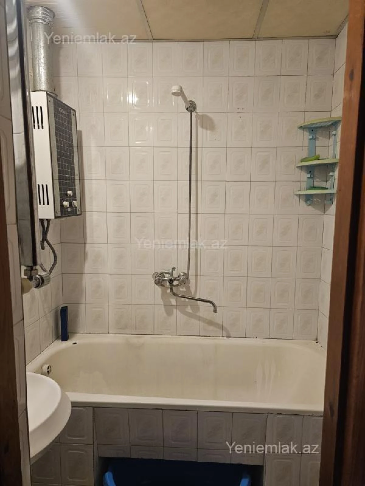 Satılır 3 otaqlı köhnə tikili 70 m²