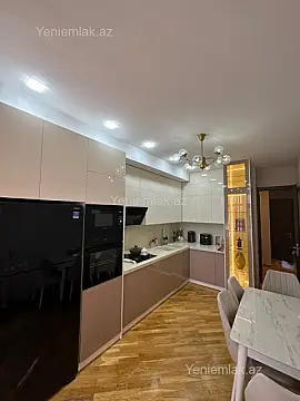 Satılır 3 otaqlı yeni tikili 127 m²
