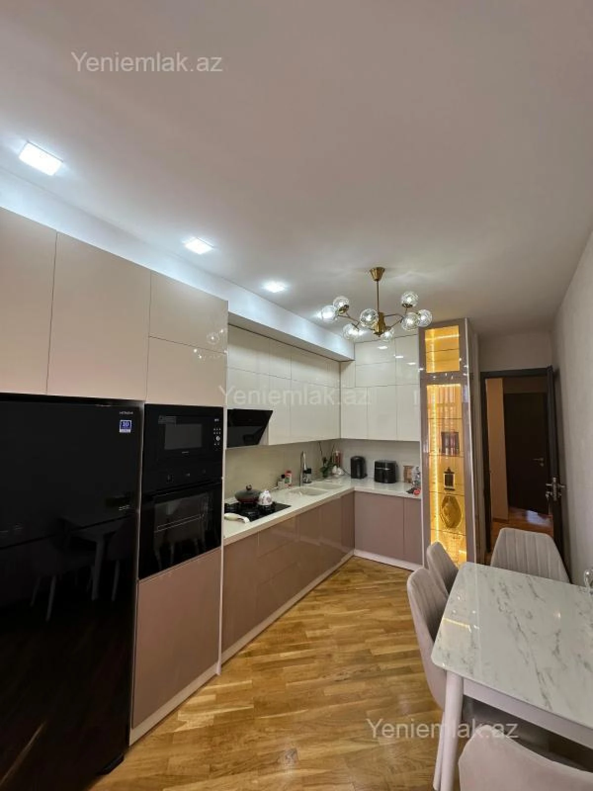 Satılır 3 otaqlı yeni tikili 127 m²