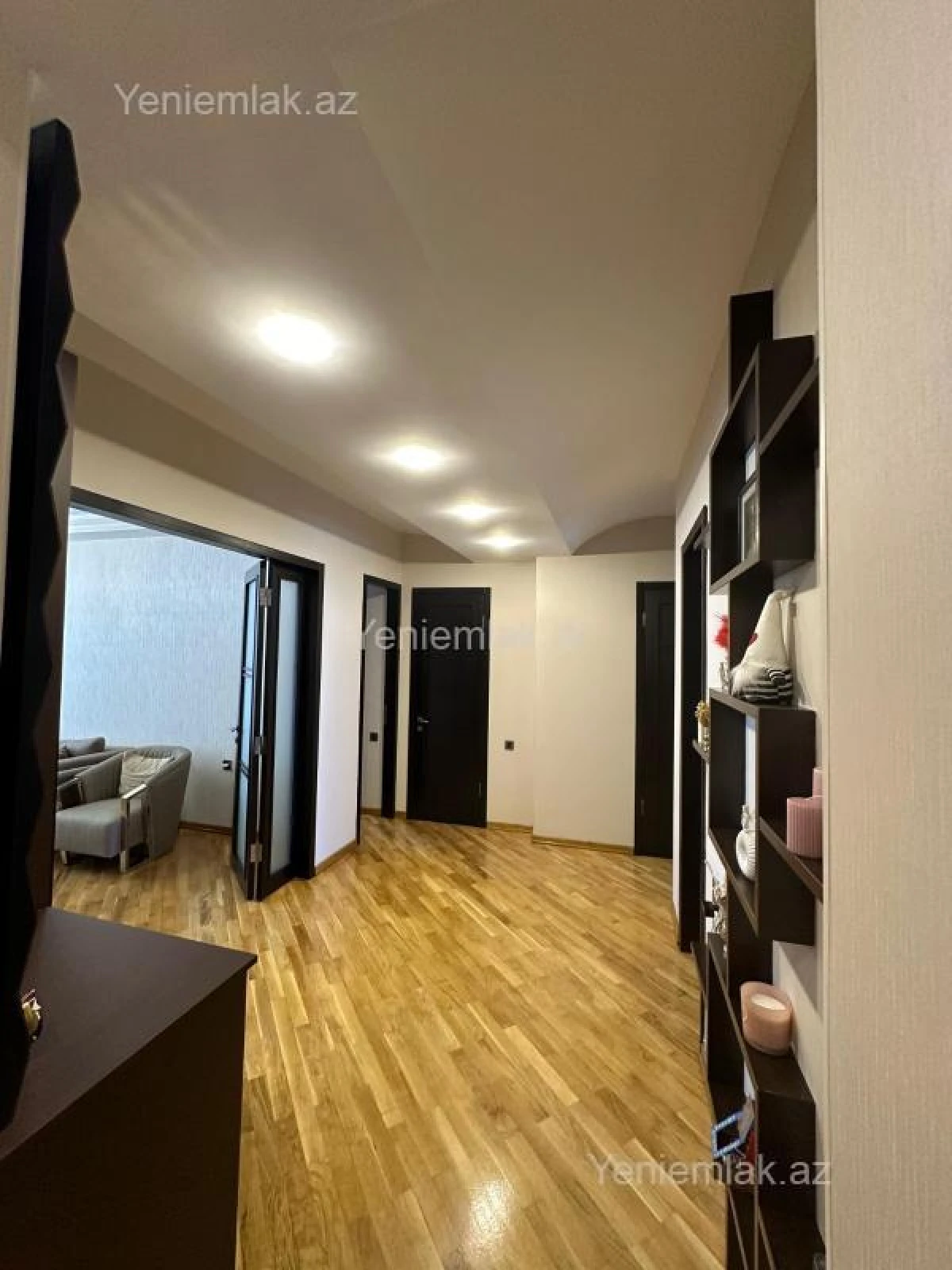 Satılır 3 otaqlı yeni tikili 127 m²