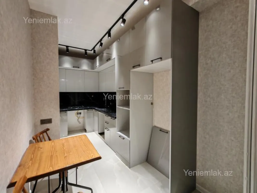 Satılır 3 otaqlı yeni tikili 90 m²