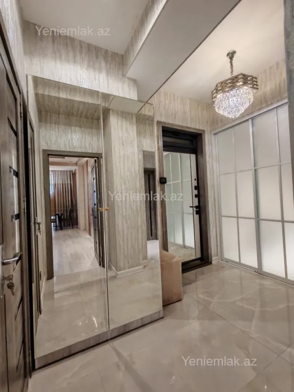 Satılır 3 otaqlı yeni tikili 90 m²