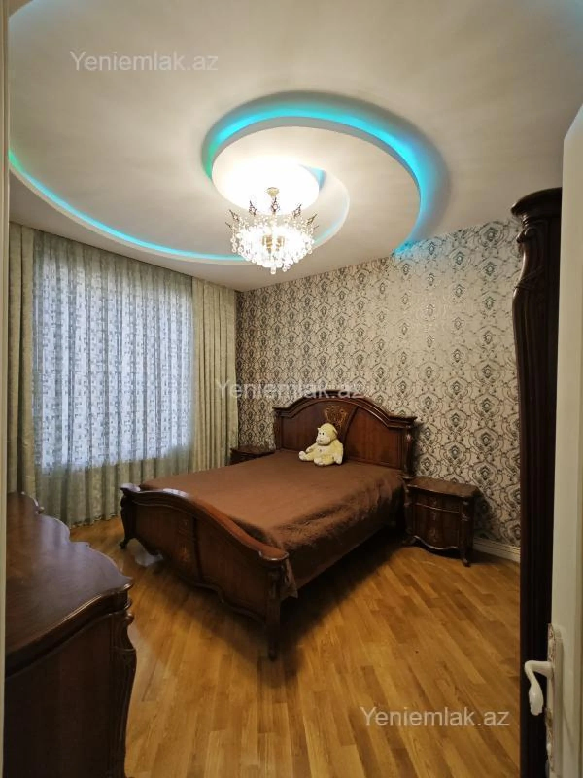 Satılır 7 otaqlı həyət evi 470 m²
