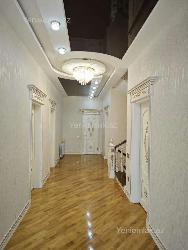 Satılır 7 otaqlı həyət evi 470 m²