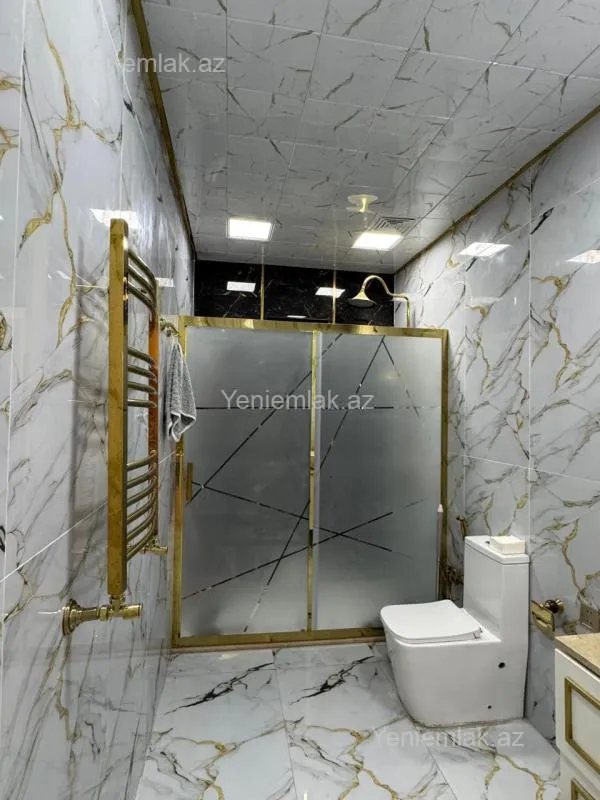 Satılır 4 otaqlı həyət evi 200 m²