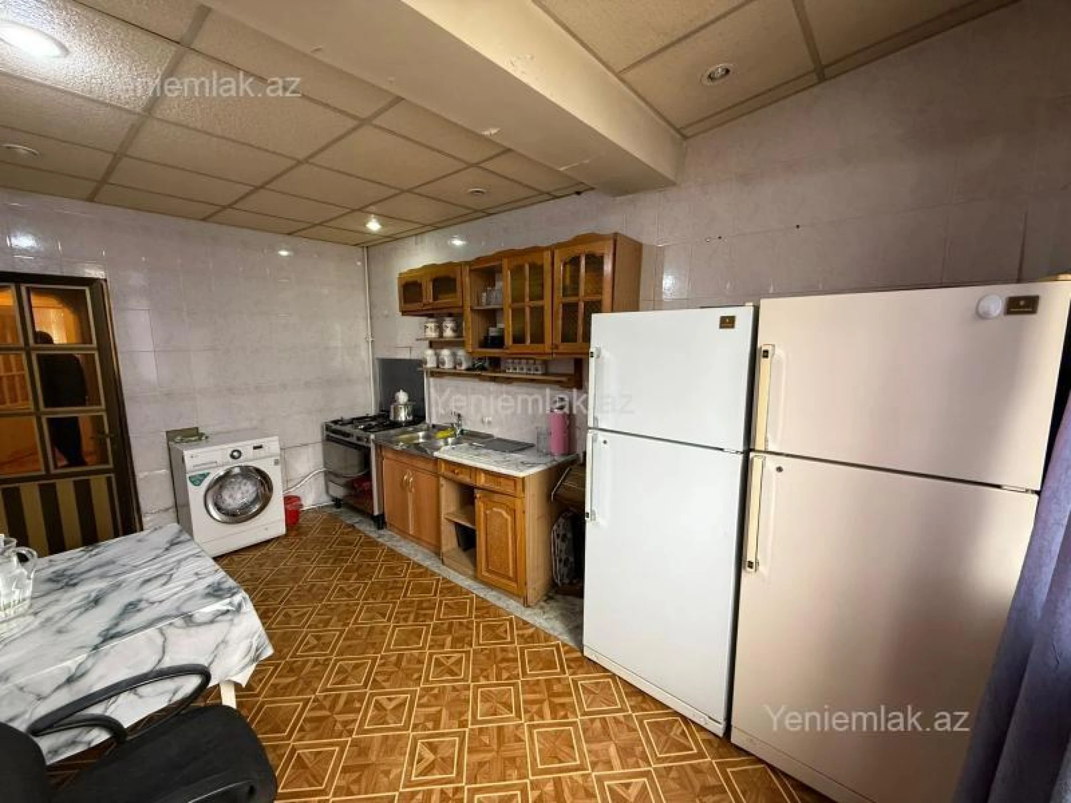 Satılır 4 otaqlı köhnə tikili 110 m²