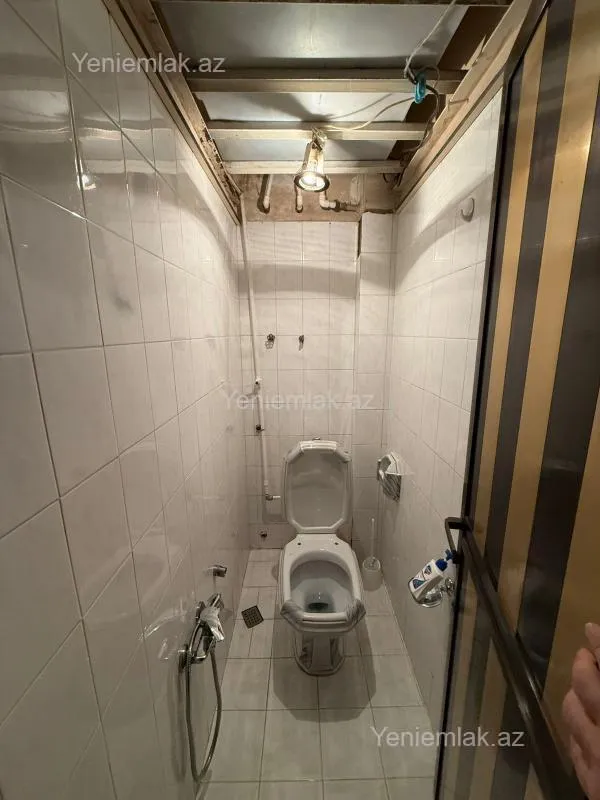 Satılır 4 otaqlı köhnə tikili 110 m²